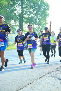 BIB: 0914, 12146
                            <button type="button" onclick="openModal(3697454)" class="btn btn-primary btn-sm float-right btn-popup" data-toggle="modal" data-target=".modal-high-quality">
                        <i class="fas fa-shopping-cart"></i> Add to Cart
                    </button>
                                            <button type="button" onclick="isThisMe(3697454, true)" class="btn btn-success btn-sm float-right btn-popup btn-isme hidden" data-toggle="tooltip" data-placement="bottom" title="นี่คือรูปของคุณใช่ไหม คลิกที่นี่เพื่อเอาเข้าอัลบั้ม">
                        <i class="fas fa-plus"></i> Add to album
                    </button>
                    <button type="button" onclick="isThisMe(3697454, false)" class="btn btn-warning btn-sm float-right btn-popup btn-isnotme hidden">
                        <i class="fas fa-ban"></i> Remove from album
                    </button>