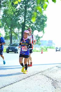 BIB: 41594
                            <button type="button" onclick="openModal(3813943)" class="btn btn-primary btn-sm float-right btn-popup" data-toggle="modal" data-target=".modal-high-quality">
                        <i class="fas fa-shopping-cart"></i> Add to Cart
                    </button>
                                            <button type="button" onclick="isThisMe(3813943, true)" class="btn btn-success btn-sm float-right btn-popup btn-isme hidden" data-toggle="tooltip" data-placement="bottom" title="นี่คือรูปของคุณใช่ไหม คลิกที่นี่เพื่อเอาเข้าอัลบั้ม">
                        <i class="fas fa-plus"></i> Add to album
                    </button>
                    <button type="button" onclick="isThisMe(3813943, false)" class="btn btn-warning btn-sm float-right btn-popup btn-isnotme hidden">
                        <i class="fas fa-ban"></i> Remove from album
                    </button>