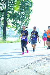 BIB: 2193
                            <button type="button" onclick="openModal(3812842)" class="btn btn-primary btn-sm float-right btn-popup" data-toggle="modal" data-target=".modal-high-quality">
                        <i class="fas fa-shopping-cart"></i> Add to Cart
                    </button>
                                            <button type="button" onclick="isThisMe(3812842, true)" class="btn btn-success btn-sm float-right btn-popup btn-isme hidden" data-toggle="tooltip" data-placement="bottom" title="นี่คือรูปของคุณใช่ไหม คลิกที่นี่เพื่อเอาเข้าอัลบั้ม">
                        <i class="fas fa-plus"></i> Add to album
                    </button>
                    <button type="button" onclick="isThisMe(3812842, false)" class="btn btn-warning btn-sm float-right btn-popup btn-isnotme hidden">
                        <i class="fas fa-ban"></i> Remove from album
                    </button>