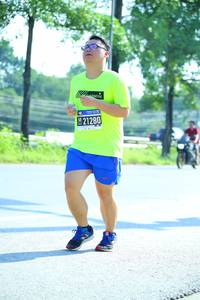 BIB: 21280
                            <button type="button" onclick="openModal(3714971)" class="btn btn-primary btn-sm float-right btn-popup" data-toggle="modal" data-target=".modal-high-quality">
                        <i class="fas fa-shopping-cart"></i> Add to Cart
                    </button>
                                            <button type="button" onclick="isThisMe(3714971, true)" class="btn btn-success btn-sm float-right btn-popup btn-isme hidden" data-toggle="tooltip" data-placement="bottom" title="นี่คือรูปของคุณใช่ไหม คลิกที่นี่เพื่อเอาเข้าอัลบั้ม">
                        <i class="fas fa-plus"></i> Add to album
                    </button>
                    <button type="button" onclick="isThisMe(3714971, false)" class="btn btn-warning btn-sm float-right btn-popup btn-isnotme hidden">
                        <i class="fas fa-ban"></i> Remove from album
                    </button>