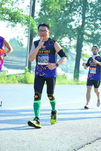 BIB: 21247, , 
                            <button type="button" onclick="openModal(3713124)" class="btn btn-primary btn-sm float-right btn-popup" data-toggle="modal" data-target=".modal-high-quality">
                        <i class="fas fa-shopping-cart"></i> Add to Cart
                    </button>
                                            <button type="button" onclick="isThisMe(3713124, true)" class="btn btn-success btn-sm float-right btn-popup btn-isme hidden" data-toggle="tooltip" data-placement="bottom" title="นี่คือรูปของคุณใช่ไหม คลิกที่นี่เพื่อเอาเข้าอัลบั้ม">
                        <i class="fas fa-plus"></i> Add to album
                    </button>
                    <button type="button" onclick="isThisMe(3713124, false)" class="btn btn-warning btn-sm float-right btn-popup btn-isnotme hidden">
                        <i class="fas fa-ban"></i> Remove from album
                    </button>