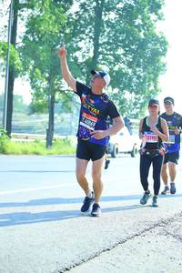 BIB: 2198
                            <button type="button" onclick="openModal(3701841)" class="btn btn-primary btn-sm float-right btn-popup" data-toggle="modal" data-target=".modal-high-quality">
                        <i class="fas fa-shopping-cart"></i> Add to Cart
                    </button>
                                            <button type="button" onclick="isThisMe(3701841, true)" class="btn btn-success btn-sm float-right btn-popup btn-isme hidden" data-toggle="tooltip" data-placement="bottom" title="นี่คือรูปของคุณใช่ไหม คลิกที่นี่เพื่อเอาเข้าอัลบั้ม">
                        <i class="fas fa-plus"></i> Add to album
                    </button>
                    <button type="button" onclick="isThisMe(3701841, false)" class="btn btn-warning btn-sm float-right btn-popup btn-isnotme hidden">
                        <i class="fas fa-ban"></i> Remove from album
                    </button>