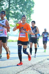 BIB: 21890, 40798
                            <button type="button" onclick="openModal(3812168)" class="btn btn-primary btn-sm float-right btn-popup" data-toggle="modal" data-target=".modal-high-quality">
                        <i class="fas fa-shopping-cart"></i> Add to Cart
                    </button>
                                            <button type="button" onclick="isThisMe(3812168, true)" class="btn btn-success btn-sm float-right btn-popup btn-isme hidden" data-toggle="tooltip" data-placement="bottom" title="นี่คือรูปของคุณใช่ไหม คลิกที่นี่เพื่อเอาเข้าอัลบั้ม">
                        <i class="fas fa-plus"></i> Add to album
                    </button>
                    <button type="button" onclick="isThisMe(3812168, false)" class="btn btn-warning btn-sm float-right btn-popup btn-isnotme hidden">
                        <i class="fas fa-ban"></i> Remove from album
                    </button>