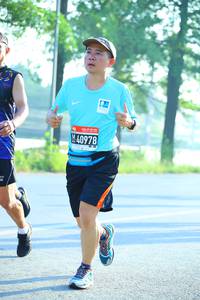 BIB: 40978
                            <button type="button" onclick="openModal(3811748)" class="btn btn-primary btn-sm float-right btn-popup" data-toggle="modal" data-target=".modal-high-quality">
                        <i class="fas fa-shopping-cart"></i> Add to Cart
                    </button>
                                            <button type="button" onclick="isThisMe(3811748, true)" class="btn btn-success btn-sm float-right btn-popup btn-isme hidden" data-toggle="tooltip" data-placement="bottom" title="นี่คือรูปของคุณใช่ไหม คลิกที่นี่เพื่อเอาเข้าอัลบั้ม">
                        <i class="fas fa-plus"></i> Add to album
                    </button>
                    <button type="button" onclick="isThisMe(3811748, false)" class="btn btn-warning btn-sm float-right btn-popup btn-isnotme hidden">
                        <i class="fas fa-ban"></i> Remove from album
                    </button>