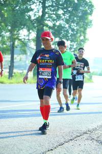 BIB: 2019, 40853
                            <button type="button" onclick="openModal(3812505)" class="btn btn-primary btn-sm float-right btn-popup" data-toggle="modal" data-target=".modal-high-quality">
                        <i class="fas fa-shopping-cart"></i> Add to Cart
                    </button>
                                            <button type="button" onclick="isThisMe(3812505, true)" class="btn btn-success btn-sm float-right btn-popup btn-isme hidden" data-toggle="tooltip" data-placement="bottom" title="นี่คือรูปของคุณใช่ไหม คลิกที่นี่เพื่อเอาเข้าอัลบั้ม">
                        <i class="fas fa-plus"></i> Add to album
                    </button>
                    <button type="button" onclick="isThisMe(3812505, false)" class="btn btn-warning btn-sm float-right btn-popup btn-isnotme hidden">
                        <i class="fas fa-ban"></i> Remove from album
                    </button>