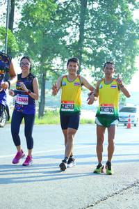 BIB: 2244, 40178, 40711
                            <button type="button" onclick="openModal(3812093)" class="btn btn-primary btn-sm float-right btn-popup" data-toggle="modal" data-target=".modal-high-quality">
                        <i class="fas fa-shopping-cart"></i> Add to Cart
                    </button>
                                            <button type="button" onclick="isThisMe(3812093, true)" class="btn btn-success btn-sm float-right btn-popup btn-isme hidden" data-toggle="tooltip" data-placement="bottom" title="นี่คือรูปของคุณใช่ไหม คลิกที่นี่เพื่อเอาเข้าอัลบั้ม">
                        <i class="fas fa-plus"></i> Add to album
                    </button>
                    <button type="button" onclick="isThisMe(3812093, false)" class="btn btn-warning btn-sm float-right btn-popup btn-isnotme hidden">
                        <i class="fas fa-ban"></i> Remove from album
                    </button>