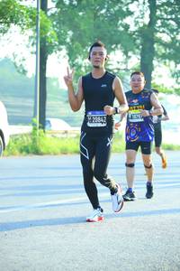 BIB: 20842, 
                            <button type="button" onclick="openModal(3697776)" class="btn btn-primary btn-sm float-right btn-popup" data-toggle="modal" data-target=".modal-high-quality">
                        <i class="fas fa-shopping-cart"></i> Add to Cart
                    </button>
                                            <button type="button" onclick="isThisMe(3697776, true)" class="btn btn-success btn-sm float-right btn-popup btn-isme hidden" data-toggle="tooltip" data-placement="bottom" title="นี่คือรูปของคุณใช่ไหม คลิกที่นี่เพื่อเอาเข้าอัลบั้ม">
                        <i class="fas fa-plus"></i> Add to album
                    </button>
                    <button type="button" onclick="isThisMe(3697776, false)" class="btn btn-warning btn-sm float-right btn-popup btn-isnotme hidden">
                        <i class="fas fa-ban"></i> Remove from album
                    </button>