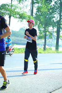 BIB: 21502
                            <button type="button" onclick="openModal(3812239)" class="btn btn-primary btn-sm float-right btn-popup" data-toggle="modal" data-target=".modal-high-quality">
                        <i class="fas fa-shopping-cart"></i> Add to Cart
                    </button>
                                            <button type="button" onclick="isThisMe(3812239, true)" class="btn btn-success btn-sm float-right btn-popup btn-isme hidden" data-toggle="tooltip" data-placement="bottom" title="นี่คือรูปของคุณใช่ไหม คลิกที่นี่เพื่อเอาเข้าอัลบั้ม">
                        <i class="fas fa-plus"></i> Add to album
                    </button>
                    <button type="button" onclick="isThisMe(3812239, false)" class="btn btn-warning btn-sm float-right btn-popup btn-isnotme hidden">
                        <i class="fas fa-ban"></i> Remove from album
                    </button>