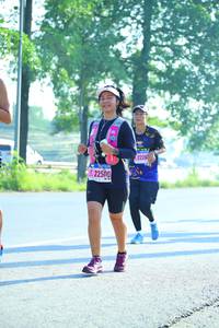 BIB: 22500
                            <button type="button" onclick="openModal(3698047)" class="btn btn-primary btn-sm float-right btn-popup" data-toggle="modal" data-target=".modal-high-quality">
                        <i class="fas fa-shopping-cart"></i> Add to Cart
                    </button>
                                            <button type="button" onclick="isThisMe(3698047, true)" class="btn btn-success btn-sm float-right btn-popup btn-isme hidden" data-toggle="tooltip" data-placement="bottom" title="นี่คือรูปของคุณใช่ไหม คลิกที่นี่เพื่อเอาเข้าอัลบั้ม">
                        <i class="fas fa-plus"></i> Add to album
                    </button>
                    <button type="button" onclick="isThisMe(3698047, false)" class="btn btn-warning btn-sm float-right btn-popup btn-isnotme hidden">
                        <i class="fas fa-ban"></i> Remove from album
                    </button>