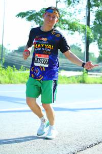 BIB: 2019, 40927
                            <button type="button" onclick="openModal(3713915)" class="btn btn-primary btn-sm float-right btn-popup" data-toggle="modal" data-target=".modal-high-quality">
                        <i class="fas fa-shopping-cart"></i> Add to Cart
                    </button>
                                            <button type="button" onclick="isThisMe(3713915, true)" class="btn btn-success btn-sm float-right btn-popup btn-isme hidden" data-toggle="tooltip" data-placement="bottom" title="นี่คือรูปของคุณใช่ไหม คลิกที่นี่เพื่อเอาเข้าอัลบั้ม">
                        <i class="fas fa-plus"></i> Add to album
                    </button>
                    <button type="button" onclick="isThisMe(3713915, false)" class="btn btn-warning btn-sm float-right btn-popup btn-isnotme hidden">
                        <i class="fas fa-ban"></i> Remove from album
                    </button>