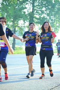 BIB: 145
                            <button type="button" onclick="openModal(3708516)" class="btn btn-primary btn-sm float-right btn-popup" data-toggle="modal" data-target=".modal-high-quality">
                        <i class="fas fa-shopping-cart"></i> Add to Cart
                    </button>
                                            <button type="button" onclick="isThisMe(3708516, true)" class="btn btn-success btn-sm float-right btn-popup btn-isme hidden" data-toggle="tooltip" data-placement="bottom" title="นี่คือรูปของคุณใช่ไหม คลิกที่นี่เพื่อเอาเข้าอัลบั้ม">
                        <i class="fas fa-plus"></i> Add to album
                    </button>
                    <button type="button" onclick="isThisMe(3708516, false)" class="btn btn-warning btn-sm float-right btn-popup btn-isnotme hidden">
                        <i class="fas fa-ban"></i> Remove from album
                    </button>