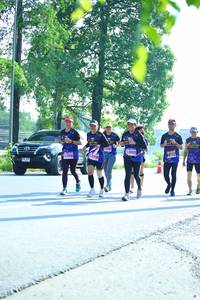 BIB: 
                            <button type="button" onclick="openModal(3813872)" class="btn btn-primary btn-sm float-right btn-popup" data-toggle="modal" data-target=".modal-high-quality">
                        <i class="fas fa-shopping-cart"></i> Add to Cart
                    </button>
                                            <button type="button" onclick="isThisMe(3813872, true)" class="btn btn-success btn-sm float-right btn-popup btn-isme hidden" data-toggle="tooltip" data-placement="bottom" title="นี่คือรูปของคุณใช่ไหม คลิกที่นี่เพื่อเอาเข้าอัลบั้ม">
                        <i class="fas fa-plus"></i> Add to album
                    </button>
                    <button type="button" onclick="isThisMe(3813872, false)" class="btn btn-warning btn-sm float-right btn-popup btn-isnotme hidden">
                        <i class="fas fa-ban"></i> Remove from album
                    </button>