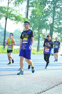 BIB: 0277
                            <button type="button" onclick="openModal(3808546)" class="btn btn-primary btn-sm float-right btn-popup" data-toggle="modal" data-target=".modal-high-quality">
                        <i class="fas fa-shopping-cart"></i> Add to Cart
                    </button>
                                            <button type="button" onclick="isThisMe(3808546, true)" class="btn btn-success btn-sm float-right btn-popup btn-isme hidden" data-toggle="tooltip" data-placement="bottom" title="นี่คือรูปของคุณใช่ไหม คลิกที่นี่เพื่อเอาเข้าอัลบั้ม">
                        <i class="fas fa-plus"></i> Add to album
                    </button>
                    <button type="button" onclick="isThisMe(3808546, false)" class="btn btn-warning btn-sm float-right btn-popup btn-isnotme hidden">
                        <i class="fas fa-ban"></i> Remove from album
                    </button>