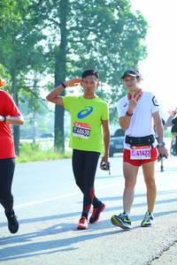 BIB: 40638, 41423
                            <button type="button" onclick="openModal(3813570)" class="btn btn-primary btn-sm float-right btn-popup" data-toggle="modal" data-target=".modal-high-quality">
                        <i class="fas fa-shopping-cart"></i> Add to Cart
                    </button>
                                            <button type="button" onclick="isThisMe(3813570, true)" class="btn btn-success btn-sm float-right btn-popup btn-isme hidden" data-toggle="tooltip" data-placement="bottom" title="นี่คือรูปของคุณใช่ไหม คลิกที่นี่เพื่อเอาเข้าอัลบั้ม">
                        <i class="fas fa-plus"></i> Add to album
                    </button>
                    <button type="button" onclick="isThisMe(3813570, false)" class="btn btn-warning btn-sm float-right btn-popup btn-isnotme hidden">
                        <i class="fas fa-ban"></i> Remove from album
                    </button>