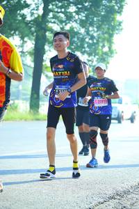 BIB: 201, 21910
                            <button type="button" onclick="openModal(3699435)" class="btn btn-primary btn-sm float-right btn-popup" data-toggle="modal" data-target=".modal-high-quality">
                        <i class="fas fa-shopping-cart"></i> Add to Cart
                    </button>
                                            <button type="button" onclick="isThisMe(3699435, true)" class="btn btn-success btn-sm float-right btn-popup btn-isme hidden" data-toggle="tooltip" data-placement="bottom" title="นี่คือรูปของคุณใช่ไหม คลิกที่นี่เพื่อเอาเข้าอัลบั้ม">
                        <i class="fas fa-plus"></i> Add to album
                    </button>
                    <button type="button" onclick="isThisMe(3699435, false)" class="btn btn-warning btn-sm float-right btn-popup btn-isnotme hidden">
                        <i class="fas fa-ban"></i> Remove from album
                    </button>