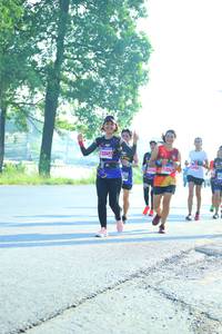 BIB: 22497
                            <button type="button" onclick="openModal(3699713)" class="btn btn-primary btn-sm float-right btn-popup" data-toggle="modal" data-target=".modal-high-quality">
                        <i class="fas fa-shopping-cart"></i> Add to Cart
                    </button>
                                            <button type="button" onclick="isThisMe(3699713, true)" class="btn btn-success btn-sm float-right btn-popup btn-isme hidden" data-toggle="tooltip" data-placement="bottom" title="นี่คือรูปของคุณใช่ไหม คลิกที่นี่เพื่อเอาเข้าอัลบั้ม">
                        <i class="fas fa-plus"></i> Add to album
                    </button>
                    <button type="button" onclick="isThisMe(3699713, false)" class="btn btn-warning btn-sm float-right btn-popup btn-isnotme hidden">
                        <i class="fas fa-ban"></i> Remove from album
                    </button>