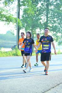 BIB: 10755
                            <button type="button" onclick="openModal(3703573)" class="btn btn-primary btn-sm float-right btn-popup" data-toggle="modal" data-target=".modal-high-quality">
                        <i class="fas fa-shopping-cart"></i> Add to Cart
                    </button>
                                            <button type="button" onclick="isThisMe(3703573, true)" class="btn btn-success btn-sm float-right btn-popup btn-isme hidden" data-toggle="tooltip" data-placement="bottom" title="นี่คือรูปของคุณใช่ไหม คลิกที่นี่เพื่อเอาเข้าอัลบั้ม">
                        <i class="fas fa-plus"></i> Add to album
                    </button>
                    <button type="button" onclick="isThisMe(3703573, false)" class="btn btn-warning btn-sm float-right btn-popup btn-isnotme hidden">
                        <i class="fas fa-ban"></i> Remove from album
                    </button>