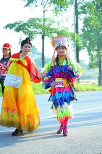 BIB: 2722
                            <button type="button" onclick="openModal(3707743)" class="btn btn-primary btn-sm float-right btn-popup" data-toggle="modal" data-target=".modal-high-quality">
                        <i class="fas fa-shopping-cart"></i> Add to Cart
                    </button>
                                            <button type="button" onclick="isThisMe(3707743, true)" class="btn btn-success btn-sm float-right btn-popup btn-isme hidden" data-toggle="tooltip" data-placement="bottom" title="นี่คือรูปของคุณใช่ไหม คลิกที่นี่เพื่อเอาเข้าอัลบั้ม">
                        <i class="fas fa-plus"></i> Add to album
                    </button>
                    <button type="button" onclick="isThisMe(3707743, false)" class="btn btn-warning btn-sm float-right btn-popup btn-isnotme hidden">
                        <i class="fas fa-ban"></i> Remove from album
                    </button>