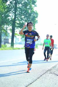 BIB: 20986
                            <button type="button" onclick="openModal(3712914)" class="btn btn-primary btn-sm float-right btn-popup" data-toggle="modal" data-target=".modal-high-quality">
                        <i class="fas fa-shopping-cart"></i> Add to Cart
                    </button>
                                            <button type="button" onclick="isThisMe(3712914, true)" class="btn btn-success btn-sm float-right btn-popup btn-isme hidden" data-toggle="tooltip" data-placement="bottom" title="นี่คือรูปของคุณใช่ไหม คลิกที่นี่เพื่อเอาเข้าอัลบั้ม">
                        <i class="fas fa-plus"></i> Add to album
                    </button>
                    <button type="button" onclick="isThisMe(3712914, false)" class="btn btn-warning btn-sm float-right btn-popup btn-isnotme hidden">
                        <i class="fas fa-ban"></i> Remove from album
                    </button>