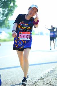 BIB: 320
                            <button type="button" onclick="openModal(3699845)" class="btn btn-primary btn-sm float-right btn-popup" data-toggle="modal" data-target=".modal-high-quality">
                        <i class="fas fa-shopping-cart"></i> Add to Cart
                    </button>
                                            <button type="button" onclick="isThisMe(3699845, true)" class="btn btn-success btn-sm float-right btn-popup btn-isme hidden" data-toggle="tooltip" data-placement="bottom" title="นี่คือรูปของคุณใช่ไหม คลิกที่นี่เพื่อเอาเข้าอัลบั้ม">
                        <i class="fas fa-plus"></i> Add to album
                    </button>
                    <button type="button" onclick="isThisMe(3699845, false)" class="btn btn-warning btn-sm float-right btn-popup btn-isnotme hidden">
                        <i class="fas fa-ban"></i> Remove from album
                    </button>