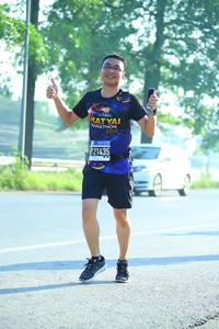 BIB: 2019, 21435
                            <button type="button" onclick="openModal(3812597)" class="btn btn-primary btn-sm float-right btn-popup" data-toggle="modal" data-target=".modal-high-quality">
                        <i class="fas fa-shopping-cart"></i> Add to Cart
                    </button>
                                            <button type="button" onclick="isThisMe(3812597, true)" class="btn btn-success btn-sm float-right btn-popup btn-isme hidden" data-toggle="tooltip" data-placement="bottom" title="นี่คือรูปของคุณใช่ไหม คลิกที่นี่เพื่อเอาเข้าอัลบั้ม">
                        <i class="fas fa-plus"></i> Add to album
                    </button>
                    <button type="button" onclick="isThisMe(3812597, false)" class="btn btn-warning btn-sm float-right btn-popup btn-isnotme hidden">
                        <i class="fas fa-ban"></i> Remove from album
                    </button>