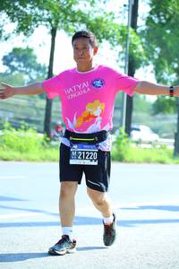 BIB: 21220
                            <button type="button" onclick="openModal(3714255)" class="btn btn-primary btn-sm float-right btn-popup" data-toggle="modal" data-target=".modal-high-quality">
                        <i class="fas fa-shopping-cart"></i> Add to Cart
                    </button>
                                            <button type="button" onclick="isThisMe(3714255, true)" class="btn btn-success btn-sm float-right btn-popup btn-isme hidden" data-toggle="tooltip" data-placement="bottom" title="นี่คือรูปของคุณใช่ไหม คลิกที่นี่เพื่อเอาเข้าอัลบั้ม">
                        <i class="fas fa-plus"></i> Add to album
                    </button>
                    <button type="button" onclick="isThisMe(3714255, false)" class="btn btn-warning btn-sm float-right btn-popup btn-isnotme hidden">
                        <i class="fas fa-ban"></i> Remove from album
                    </button>