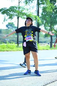 BIB: 2260
                            <button type="button" onclick="openModal(3714068)" class="btn btn-primary btn-sm float-right btn-popup" data-toggle="modal" data-target=".modal-high-quality">
                        <i class="fas fa-shopping-cart"></i> Add to Cart
                    </button>
                                            <button type="button" onclick="isThisMe(3714068, true)" class="btn btn-success btn-sm float-right btn-popup btn-isme hidden" data-toggle="tooltip" data-placement="bottom" title="นี่คือรูปของคุณใช่ไหม คลิกที่นี่เพื่อเอาเข้าอัลบั้ม">
                        <i class="fas fa-plus"></i> Add to album
                    </button>
                    <button type="button" onclick="isThisMe(3714068, false)" class="btn btn-warning btn-sm float-right btn-popup btn-isnotme hidden">
                        <i class="fas fa-ban"></i> Remove from album
                    </button>