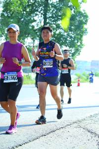 BIB: 20839, 20775
                            <button type="button" onclick="openModal(3813501)" class="btn btn-primary btn-sm float-right btn-popup" data-toggle="modal" data-target=".modal-high-quality">
                        <i class="fas fa-shopping-cart"></i> Add to Cart
                    </button>
                                            <button type="button" onclick="isThisMe(3813501, true)" class="btn btn-success btn-sm float-right btn-popup btn-isme hidden" data-toggle="tooltip" data-placement="bottom" title="นี่คือรูปของคุณใช่ไหม คลิกที่นี่เพื่อเอาเข้าอัลบั้ม">
                        <i class="fas fa-plus"></i> Add to album
                    </button>
                    <button type="button" onclick="isThisMe(3813501, false)" class="btn btn-warning btn-sm float-right btn-popup btn-isnotme hidden">
                        <i class="fas fa-ban"></i> Remove from album
                    </button>