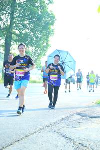 BIB: 11682, 1168
                            <button type="button" onclick="openModal(3811678)" class="btn btn-primary btn-sm float-right btn-popup" data-toggle="modal" data-target=".modal-high-quality">
                        <i class="fas fa-shopping-cart"></i> Add to Cart
                    </button>
                                            <button type="button" onclick="isThisMe(3811678, true)" class="btn btn-success btn-sm float-right btn-popup btn-isme hidden" data-toggle="tooltip" data-placement="bottom" title="นี่คือรูปของคุณใช่ไหม คลิกที่นี่เพื่อเอาเข้าอัลบั้ม">
                        <i class="fas fa-plus"></i> Add to album
                    </button>
                    <button type="button" onclick="isThisMe(3811678, false)" class="btn btn-warning btn-sm float-right btn-popup btn-isnotme hidden">
                        <i class="fas fa-ban"></i> Remove from album
                    </button>