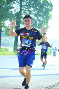 BIB: 21130
                            <button type="button" onclick="openModal(3712702)" class="btn btn-primary btn-sm float-right btn-popup" data-toggle="modal" data-target=".modal-high-quality">
                        <i class="fas fa-shopping-cart"></i> Add to Cart
                    </button>
                                            <button type="button" onclick="isThisMe(3712702, true)" class="btn btn-success btn-sm float-right btn-popup btn-isme hidden" data-toggle="tooltip" data-placement="bottom" title="นี่คือรูปของคุณใช่ไหม คลิกที่นี่เพื่อเอาเข้าอัลบั้ม">
                        <i class="fas fa-plus"></i> Add to album
                    </button>
                    <button type="button" onclick="isThisMe(3712702, false)" class="btn btn-warning btn-sm float-right btn-popup btn-isnotme hidden">
                        <i class="fas fa-ban"></i> Remove from album
                    </button>