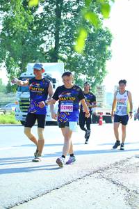 BIB: 21859
                            <button type="button" onclick="openModal(3813882)" class="btn btn-primary btn-sm float-right btn-popup" data-toggle="modal" data-target=".modal-high-quality">
                        <i class="fas fa-shopping-cart"></i> Add to Cart
                    </button>
                                            <button type="button" onclick="isThisMe(3813882, true)" class="btn btn-success btn-sm float-right btn-popup btn-isme hidden" data-toggle="tooltip" data-placement="bottom" title="นี่คือรูปของคุณใช่ไหม คลิกที่นี่เพื่อเอาเข้าอัลบั้ม">
                        <i class="fas fa-plus"></i> Add to album
                    </button>
                    <button type="button" onclick="isThisMe(3813882, false)" class="btn btn-warning btn-sm float-right btn-popup btn-isnotme hidden">
                        <i class="fas fa-ban"></i> Remove from album
                    </button>