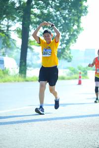 BIB: 21254
                            <button type="button" onclick="openModal(3712513)" class="btn btn-primary btn-sm float-right btn-popup" data-toggle="modal" data-target=".modal-high-quality">
                        <i class="fas fa-shopping-cart"></i> Add to Cart
                    </button>
                                            <button type="button" onclick="isThisMe(3712513, true)" class="btn btn-success btn-sm float-right btn-popup btn-isme hidden" data-toggle="tooltip" data-placement="bottom" title="นี่คือรูปของคุณใช่ไหม คลิกที่นี่เพื่อเอาเข้าอัลบั้ม">
                        <i class="fas fa-plus"></i> Add to album
                    </button>
                    <button type="button" onclick="isThisMe(3712513, false)" class="btn btn-warning btn-sm float-right btn-popup btn-isnotme hidden">
                        <i class="fas fa-ban"></i> Remove from album
                    </button>