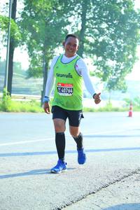 BIB: 40764
                            <button type="button" onclick="openModal(3812589)" class="btn btn-primary btn-sm float-right btn-popup" data-toggle="modal" data-target=".modal-high-quality">
                        <i class="fas fa-shopping-cart"></i> Add to Cart
                    </button>
                                            <button type="button" onclick="isThisMe(3812589, true)" class="btn btn-success btn-sm float-right btn-popup btn-isme hidden" data-toggle="tooltip" data-placement="bottom" title="นี่คือรูปของคุณใช่ไหม คลิกที่นี่เพื่อเอาเข้าอัลบั้ม">
                        <i class="fas fa-plus"></i> Add to album
                    </button>
                    <button type="button" onclick="isThisMe(3812589, false)" class="btn btn-warning btn-sm float-right btn-popup btn-isnotme hidden">
                        <i class="fas fa-ban"></i> Remove from album
                    </button>