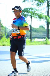 BIB: 40344
                            <button type="button" onclick="openModal(3714367)" class="btn btn-primary btn-sm float-right btn-popup" data-toggle="modal" data-target=".modal-high-quality">
                        <i class="fas fa-shopping-cart"></i> Add to Cart
                    </button>
                                            <button type="button" onclick="isThisMe(3714367, true)" class="btn btn-success btn-sm float-right btn-popup btn-isme hidden" data-toggle="tooltip" data-placement="bottom" title="นี่คือรูปของคุณใช่ไหม คลิกที่นี่เพื่อเอาเข้าอัลบั้ม">
                        <i class="fas fa-plus"></i> Add to album
                    </button>
                    <button type="button" onclick="isThisMe(3714367, false)" class="btn btn-warning btn-sm float-right btn-popup btn-isnotme hidden">
                        <i class="fas fa-ban"></i> Remove from album
                    </button>