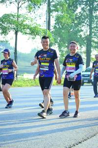 BIB: 11444, 12295
                            <button type="button" onclick="openModal(3695527)" class="btn btn-primary btn-sm float-right btn-popup" data-toggle="modal" data-target=".modal-high-quality">
                        <i class="fas fa-shopping-cart"></i> Add to Cart
                    </button>
                                            <button type="button" onclick="isThisMe(3695527, true)" class="btn btn-success btn-sm float-right btn-popup btn-isme hidden" data-toggle="tooltip" data-placement="bottom" title="นี่คือรูปของคุณใช่ไหม คลิกที่นี่เพื่อเอาเข้าอัลบั้ม">
                        <i class="fas fa-plus"></i> Add to album
                    </button>
                    <button type="button" onclick="isThisMe(3695527, false)" class="btn btn-warning btn-sm float-right btn-popup btn-isnotme hidden">
                        <i class="fas fa-ban"></i> Remove from album
                    </button>