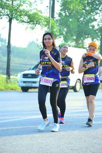 BIB: 2019, 12424
                            <button type="button" onclick="openModal(3807904)" class="btn btn-primary btn-sm float-right btn-popup" data-toggle="modal" data-target=".modal-high-quality">
                        <i class="fas fa-shopping-cart"></i> Add to Cart
                    </button>
                                            <button type="button" onclick="isThisMe(3807904, true)" class="btn btn-success btn-sm float-right btn-popup btn-isme hidden" data-toggle="tooltip" data-placement="bottom" title="นี่คือรูปของคุณใช่ไหม คลิกที่นี่เพื่อเอาเข้าอัลบั้ม">
                        <i class="fas fa-plus"></i> Add to album
                    </button>
                    <button type="button" onclick="isThisMe(3807904, false)" class="btn btn-warning btn-sm float-right btn-popup btn-isnotme hidden">
                        <i class="fas fa-ban"></i> Remove from album
                    </button>