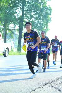 BIB: 21186
                            <button type="button" onclick="openModal(3698528)" class="btn btn-primary btn-sm float-right btn-popup" data-toggle="modal" data-target=".modal-high-quality">
                        <i class="fas fa-shopping-cart"></i> Add to Cart
                    </button>
                                            <button type="button" onclick="isThisMe(3698528, true)" class="btn btn-success btn-sm float-right btn-popup btn-isme hidden" data-toggle="tooltip" data-placement="bottom" title="นี่คือรูปของคุณใช่ไหม คลิกที่นี่เพื่อเอาเข้าอัลบั้ม">
                        <i class="fas fa-plus"></i> Add to album
                    </button>
                    <button type="button" onclick="isThisMe(3698528, false)" class="btn btn-warning btn-sm float-right btn-popup btn-isnotme hidden">
                        <i class="fas fa-ban"></i> Remove from album
                    </button>