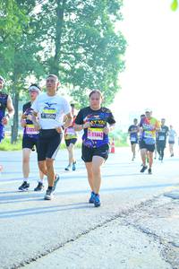 BIB: 10506, 11642
                            <button type="button" onclick="openModal(3809730)" class="btn btn-primary btn-sm float-right btn-popup" data-toggle="modal" data-target=".modal-high-quality">
                        <i class="fas fa-shopping-cart"></i> Add to Cart
                    </button>
                                            <button type="button" onclick="isThisMe(3809730, true)" class="btn btn-success btn-sm float-right btn-popup btn-isme hidden" data-toggle="tooltip" data-placement="bottom" title="นี่คือรูปของคุณใช่ไหม คลิกที่นี่เพื่อเอาเข้าอัลบั้ม">
                        <i class="fas fa-plus"></i> Add to album
                    </button>
                    <button type="button" onclick="isThisMe(3809730, false)" class="btn btn-warning btn-sm float-right btn-popup btn-isnotme hidden">
                        <i class="fas fa-ban"></i> Remove from album
                    </button>