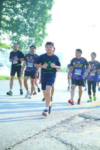 BIB: 
                            <button type="button" onclick="openModal(3812056)" class="btn btn-primary btn-sm float-right btn-popup" data-toggle="modal" data-target=".modal-high-quality">
                        <i class="fas fa-shopping-cart"></i> Add to Cart
                    </button>
                                            <button type="button" onclick="isThisMe(3812056, true)" class="btn btn-success btn-sm float-right btn-popup btn-isme hidden" data-toggle="tooltip" data-placement="bottom" title="นี่คือรูปของคุณใช่ไหม คลิกที่นี่เพื่อเอาเข้าอัลบั้ม">
                        <i class="fas fa-plus"></i> Add to album
                    </button>
                    <button type="button" onclick="isThisMe(3812056, false)" class="btn btn-warning btn-sm float-right btn-popup btn-isnotme hidden">
                        <i class="fas fa-ban"></i> Remove from album
                    </button>