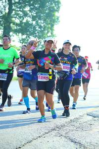 BIB: 22310, 21929, 21158
                            <button type="button" onclick="openModal(3700515)" class="btn btn-primary btn-sm float-right btn-popup" data-toggle="modal" data-target=".modal-high-quality">
                        <i class="fas fa-shopping-cart"></i> Add to Cart
                    </button>
                                            <button type="button" onclick="isThisMe(3700515, true)" class="btn btn-success btn-sm float-right btn-popup btn-isme hidden" data-toggle="tooltip" data-placement="bottom" title="นี่คือรูปของคุณใช่ไหม คลิกที่นี่เพื่อเอาเข้าอัลบั้ม">
                        <i class="fas fa-plus"></i> Add to album
                    </button>
                    <button type="button" onclick="isThisMe(3700515, false)" class="btn btn-warning btn-sm float-right btn-popup btn-isnotme hidden">
                        <i class="fas fa-ban"></i> Remove from album
                    </button>