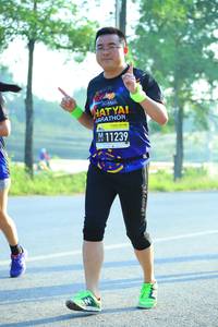 BIB: 1123
                            <button type="button" onclick="openModal(3696339)" class="btn btn-primary btn-sm float-right btn-popup" data-toggle="modal" data-target=".modal-high-quality">
                        <i class="fas fa-shopping-cart"></i> Add to Cart
                    </button>
                                            <button type="button" onclick="isThisMe(3696339, true)" class="btn btn-success btn-sm float-right btn-popup btn-isme hidden" data-toggle="tooltip" data-placement="bottom" title="นี่คือรูปของคุณใช่ไหม คลิกที่นี่เพื่อเอาเข้าอัลบั้ม">
                        <i class="fas fa-plus"></i> Add to album
                    </button>
                    <button type="button" onclick="isThisMe(3696339, false)" class="btn btn-warning btn-sm float-right btn-popup btn-isnotme hidden">
                        <i class="fas fa-ban"></i> Remove from album
                    </button>