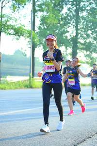 BIB: 11850
                            <button type="button" onclick="openModal(3690930)" class="btn btn-primary btn-sm float-right btn-popup" data-toggle="modal" data-target=".modal-high-quality">
                        <i class="fas fa-shopping-cart"></i> Add to Cart
                    </button>
                                            <button type="button" onclick="isThisMe(3690930, true)" class="btn btn-success btn-sm float-right btn-popup btn-isme hidden" data-toggle="tooltip" data-placement="bottom" title="นี่คือรูปของคุณใช่ไหม คลิกที่นี่เพื่อเอาเข้าอัลบั้ม">
                        <i class="fas fa-plus"></i> Add to album
                    </button>
                    <button type="button" onclick="isThisMe(3690930, false)" class="btn btn-warning btn-sm float-right btn-popup btn-isnotme hidden">
                        <i class="fas fa-ban"></i> Remove from album
                    </button>