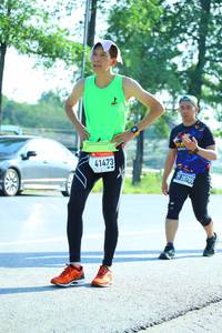 BIB: 41473
                            <button type="button" onclick="openModal(3813555)" class="btn btn-primary btn-sm float-right btn-popup" data-toggle="modal" data-target=".modal-high-quality">
                        <i class="fas fa-shopping-cart"></i> Add to Cart
                    </button>
                                            <button type="button" onclick="isThisMe(3813555, true)" class="btn btn-success btn-sm float-right btn-popup btn-isme hidden" data-toggle="tooltip" data-placement="bottom" title="นี่คือรูปของคุณใช่ไหม คลิกที่นี่เพื่อเอาเข้าอัลบั้ม">
                        <i class="fas fa-plus"></i> Add to album
                    </button>
                    <button type="button" onclick="isThisMe(3813555, false)" class="btn btn-warning btn-sm float-right btn-popup btn-isnotme hidden">
                        <i class="fas fa-ban"></i> Remove from album
                    </button>