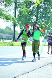 BIB: 40453
                            <button type="button" onclick="openModal(3713991)" class="btn btn-primary btn-sm float-right btn-popup" data-toggle="modal" data-target=".modal-high-quality">
                        <i class="fas fa-shopping-cart"></i> Add to Cart
                    </button>
                                            <button type="button" onclick="isThisMe(3713991, true)" class="btn btn-success btn-sm float-right btn-popup btn-isme hidden" data-toggle="tooltip" data-placement="bottom" title="นี่คือรูปของคุณใช่ไหม คลิกที่นี่เพื่อเอาเข้าอัลบั้ม">
                        <i class="fas fa-plus"></i> Add to album
                    </button>
                    <button type="button" onclick="isThisMe(3713991, false)" class="btn btn-warning btn-sm float-right btn-popup btn-isnotme hidden">
                        <i class="fas fa-ban"></i> Remove from album
                    </button>