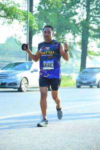 BIB: 2019, 21118
                            <button type="button" onclick="openModal(3808926)" class="btn btn-primary btn-sm float-right btn-popup" data-toggle="modal" data-target=".modal-high-quality">
                        <i class="fas fa-shopping-cart"></i> Add to Cart
                    </button>
                                            <button type="button" onclick="isThisMe(3808926, true)" class="btn btn-success btn-sm float-right btn-popup btn-isme hidden" data-toggle="tooltip" data-placement="bottom" title="นี่คือรูปของคุณใช่ไหม คลิกที่นี่เพื่อเอาเข้าอัลบั้ม">
                        <i class="fas fa-plus"></i> Add to album
                    </button>
                    <button type="button" onclick="isThisMe(3808926, false)" class="btn btn-warning btn-sm float-right btn-popup btn-isnotme hidden">
                        <i class="fas fa-ban"></i> Remove from album
                    </button>