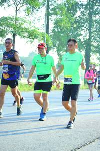 BIB: 11255
                            <button type="button" onclick="openModal(3701031)" class="btn btn-primary btn-sm float-right btn-popup" data-toggle="modal" data-target=".modal-high-quality">
                        <i class="fas fa-shopping-cart"></i> Add to Cart
                    </button>
                                            <button type="button" onclick="isThisMe(3701031, true)" class="btn btn-success btn-sm float-right btn-popup btn-isme hidden" data-toggle="tooltip" data-placement="bottom" title="นี่คือรูปของคุณใช่ไหม คลิกที่นี่เพื่อเอาเข้าอัลบั้ม">
                        <i class="fas fa-plus"></i> Add to album
                    </button>
                    <button type="button" onclick="isThisMe(3701031, false)" class="btn btn-warning btn-sm float-right btn-popup btn-isnotme hidden">
                        <i class="fas fa-ban"></i> Remove from album
                    </button>