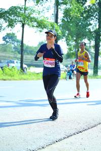 BIB: 41460
                            <button type="button" onclick="openModal(3713916)" class="btn btn-primary btn-sm float-right btn-popup" data-toggle="modal" data-target=".modal-high-quality">
                        <i class="fas fa-shopping-cart"></i> Add to Cart
                    </button>
                                            <button type="button" onclick="isThisMe(3713916, true)" class="btn btn-success btn-sm float-right btn-popup btn-isme hidden" data-toggle="tooltip" data-placement="bottom" title="นี่คือรูปของคุณใช่ไหม คลิกที่นี่เพื่อเอาเข้าอัลบั้ม">
                        <i class="fas fa-plus"></i> Add to album
                    </button>
                    <button type="button" onclick="isThisMe(3713916, false)" class="btn btn-warning btn-sm float-right btn-popup btn-isnotme hidden">
                        <i class="fas fa-ban"></i> Remove from album
                    </button>