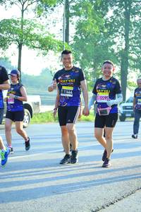 BIB: 11444, 12295
                            <button type="button" onclick="openModal(3695378)" class="btn btn-primary btn-sm float-right btn-popup" data-toggle="modal" data-target=".modal-high-quality">
                        <i class="fas fa-shopping-cart"></i> Add to Cart
                    </button>
                                            <button type="button" onclick="isThisMe(3695378, true)" class="btn btn-success btn-sm float-right btn-popup btn-isme hidden" data-toggle="tooltip" data-placement="bottom" title="นี่คือรูปของคุณใช่ไหม คลิกที่นี่เพื่อเอาเข้าอัลบั้ม">
                        <i class="fas fa-plus"></i> Add to album
                    </button>
                    <button type="button" onclick="isThisMe(3695378, false)" class="btn btn-warning btn-sm float-right btn-popup btn-isnotme hidden">
                        <i class="fas fa-ban"></i> Remove from album
                    </button>