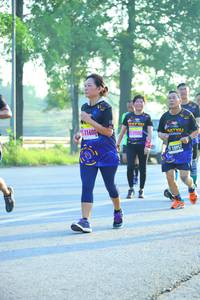 BIB: 11600
                            <button type="button" onclick="openModal(3807406)" class="btn btn-primary btn-sm float-right btn-popup" data-toggle="modal" data-target=".modal-high-quality">
                        <i class="fas fa-shopping-cart"></i> Add to Cart
                    </button>
                                            <button type="button" onclick="isThisMe(3807406, true)" class="btn btn-success btn-sm float-right btn-popup btn-isme hidden" data-toggle="tooltip" data-placement="bottom" title="นี่คือรูปของคุณใช่ไหม คลิกที่นี่เพื่อเอาเข้าอัลบั้ม">
                        <i class="fas fa-plus"></i> Add to album
                    </button>
                    <button type="button" onclick="isThisMe(3807406, false)" class="btn btn-warning btn-sm float-right btn-popup btn-isnotme hidden">
                        <i class="fas fa-ban"></i> Remove from album
                    </button>