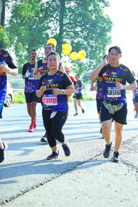 BIB: 22220
                            <button type="button" onclick="openModal(3713785)" class="btn btn-primary btn-sm float-right btn-popup" data-toggle="modal" data-target=".modal-high-quality">
                        <i class="fas fa-shopping-cart"></i> Add to Cart
                    </button>
                                            <button type="button" onclick="isThisMe(3713785, true)" class="btn btn-success btn-sm float-right btn-popup btn-isme hidden" data-toggle="tooltip" data-placement="bottom" title="นี่คือรูปของคุณใช่ไหม คลิกที่นี่เพื่อเอาเข้าอัลบั้ม">
                        <i class="fas fa-plus"></i> Add to album
                    </button>
                    <button type="button" onclick="isThisMe(3713785, false)" class="btn btn-warning btn-sm float-right btn-popup btn-isnotme hidden">
                        <i class="fas fa-ban"></i> Remove from album
                    </button>